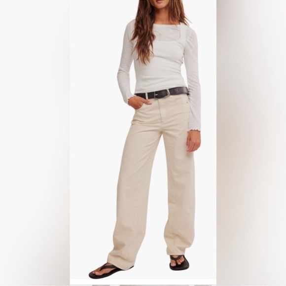 FREE PEOPLE WE THE FREE ASTER SEAMED RELAXED STRAIGHT LEG CREAM JEANS NWT - Picture 1 of 16